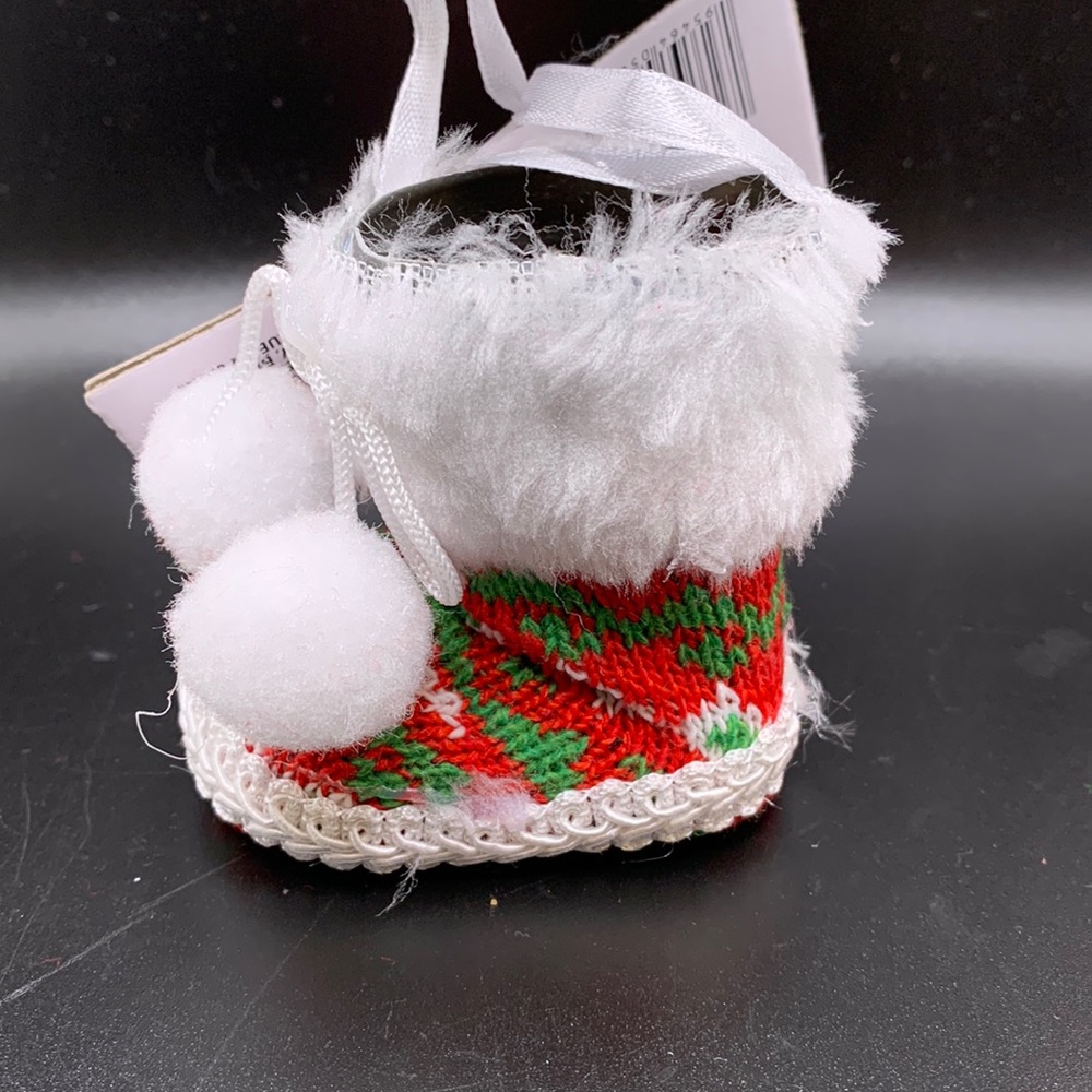 NWT Christmas boots, small booties white red green 2pk